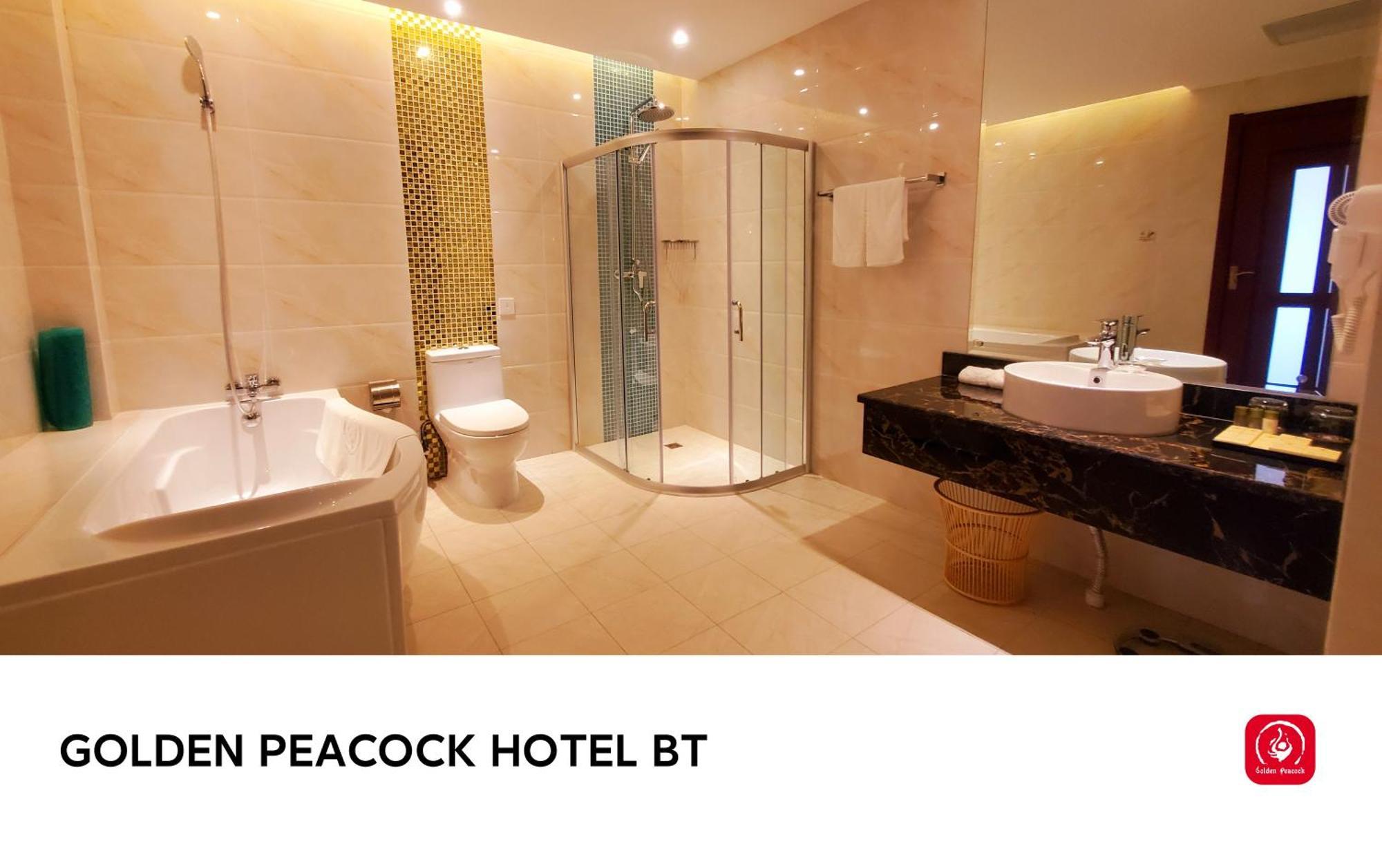 Golden Peacock Hotel 블랜타이어 외부 사진