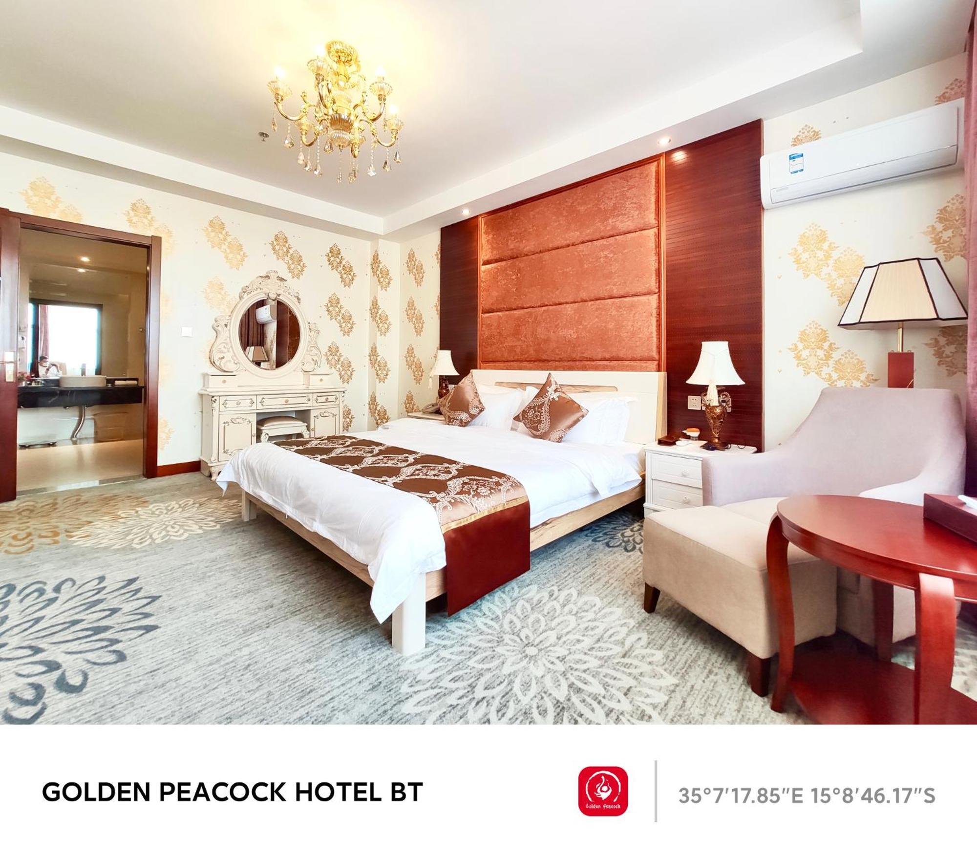 Golden Peacock Hotel 블랜타이어 외부 사진