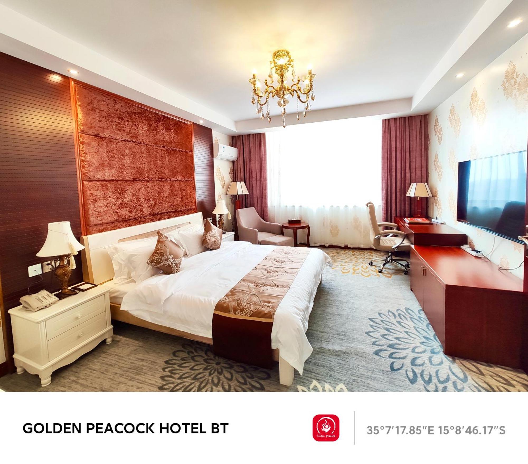 Golden Peacock Hotel 블랜타이어 외부 사진